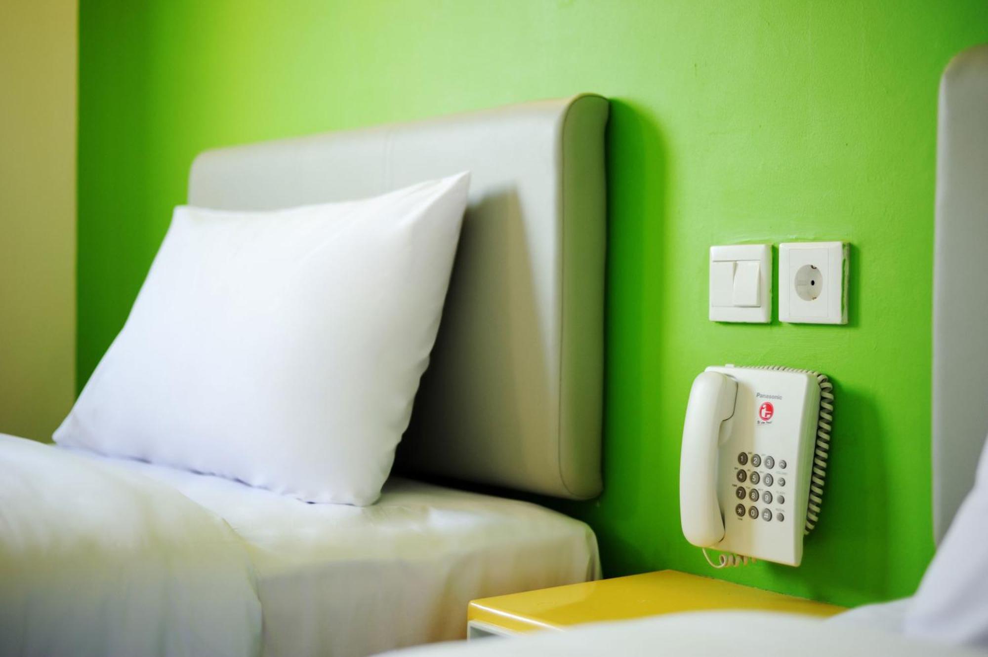 Amaris Hotel Ponorogo Quarto foto